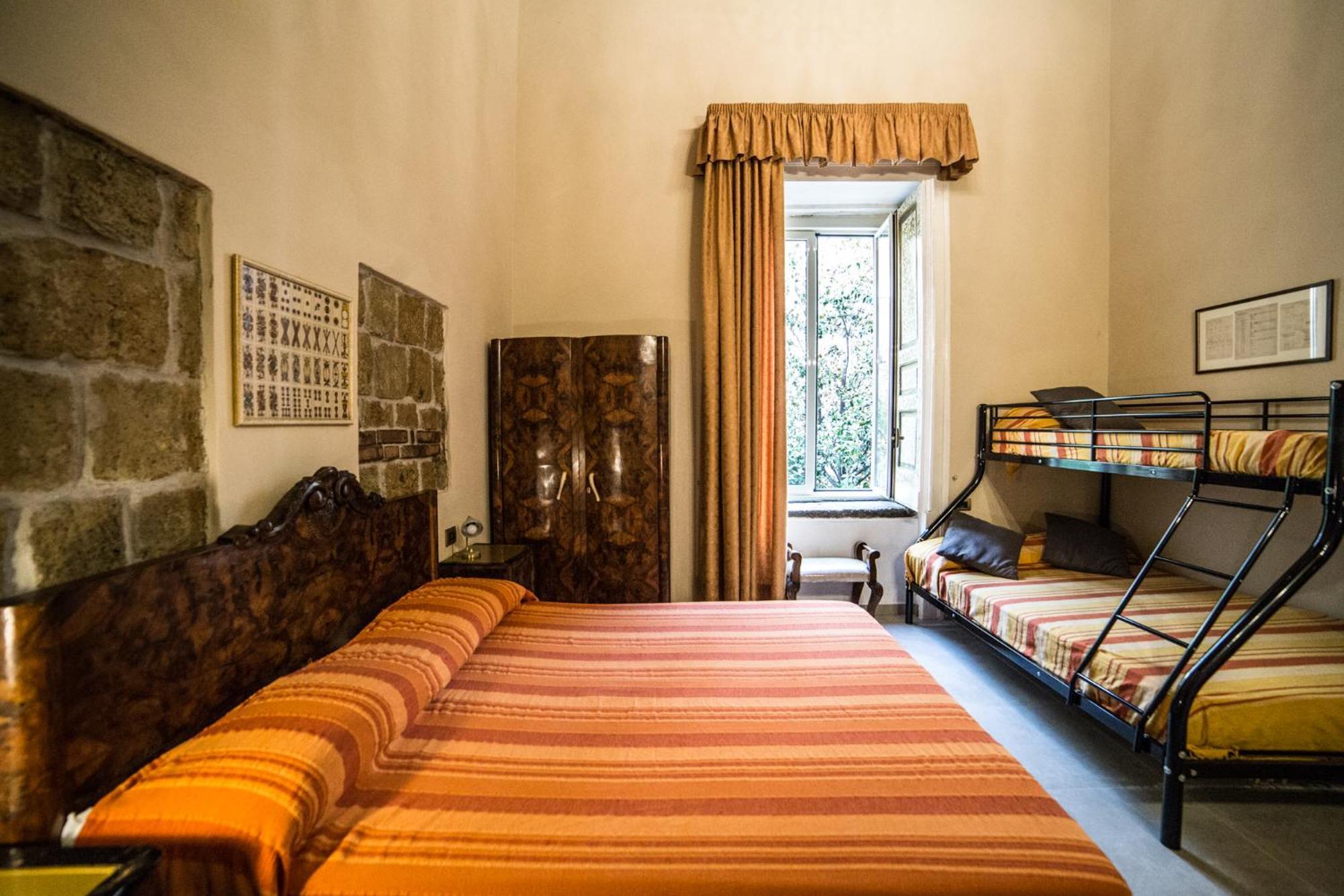 Colonna Bed Napoli