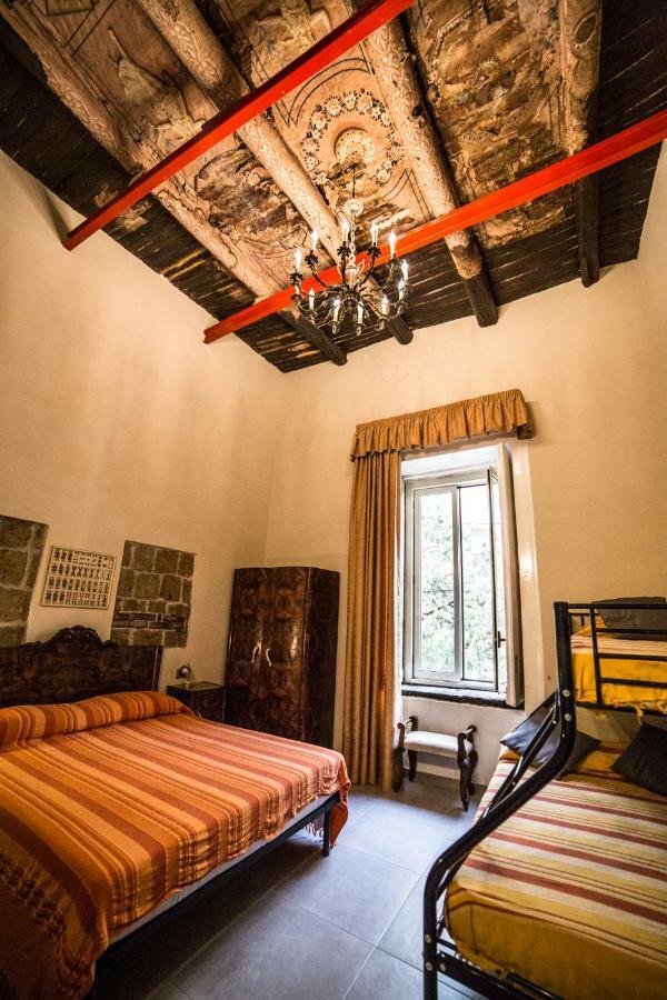 Colonna Bed Napoli